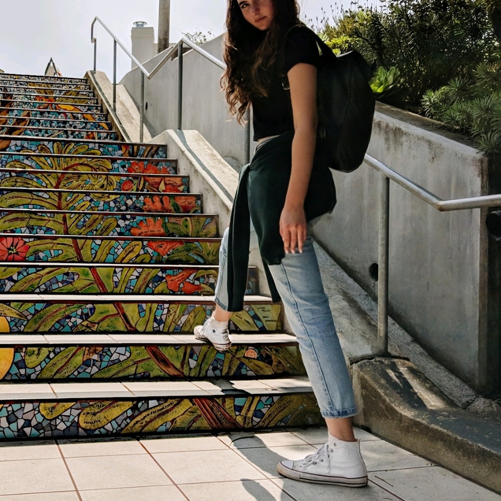 Meet your Posher, Ava